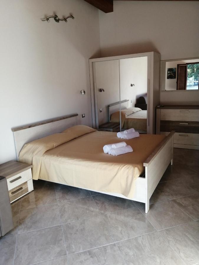 Bed and Breakfast Il Frutteto Торре-делле-Стелле Экстерьер фото